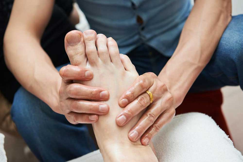 Rheumatoid Arthritis and Gout Foot Pain – Best Treatment Options